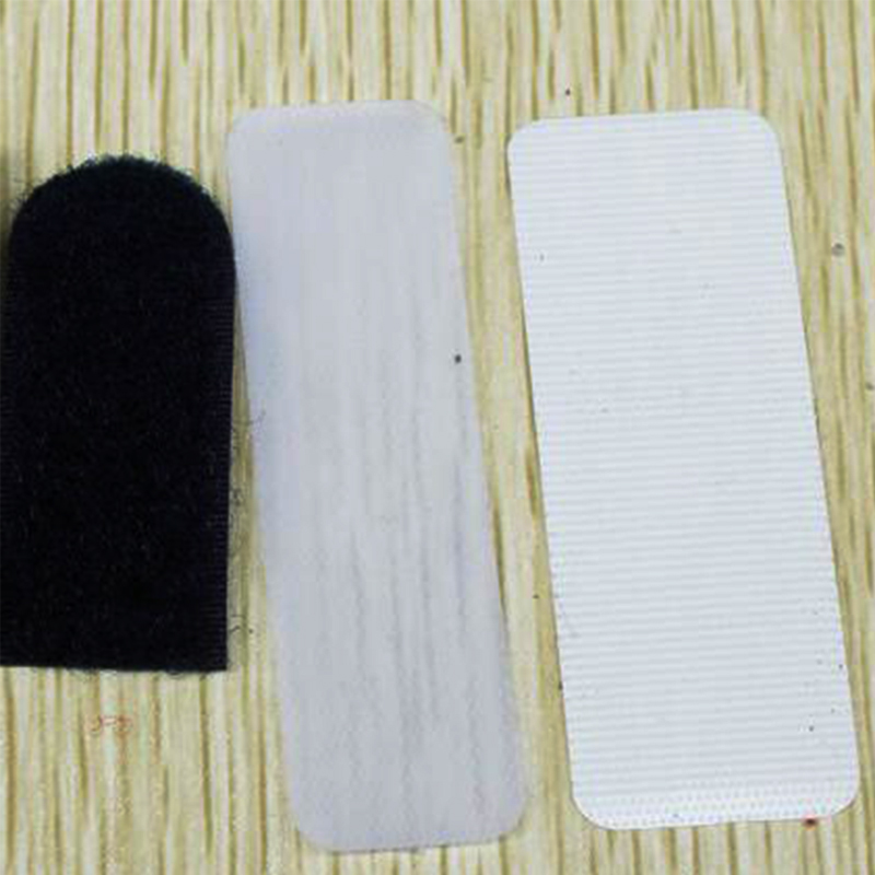 全自動(dòng)超聲波魔術(shù)貼剪切機(jī)HD-1406