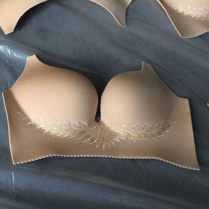 內衣雞心位沖孔機 HD-1816 內衣雞心位沖孔機 HD-1816