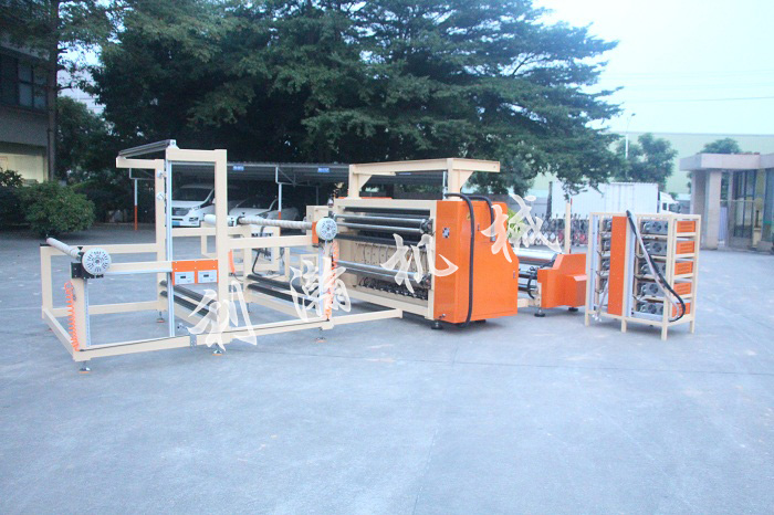 全自動<a href='http://www.wingedpower.com.cn/xingyezixun/698.html' target='1' style='font-size:14px; font-weight:bold; color:#ff0000;'>超聲波<a href='http://www.wingedpower.com.cn/xingyezixun/748.html' target='1' style='font-size:14px; font-weight:bold; color:#ff0000;'>裥棉機</a></a>側面