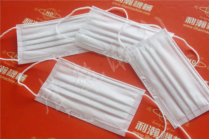 <a href='http://www.wingedpower.com.cn/pingmiankouzhaoshebei/295.html' target='1' style='font-size:14px; font-weight:bold; color:#ff0000;'>平面口罩機</a>,平面口罩