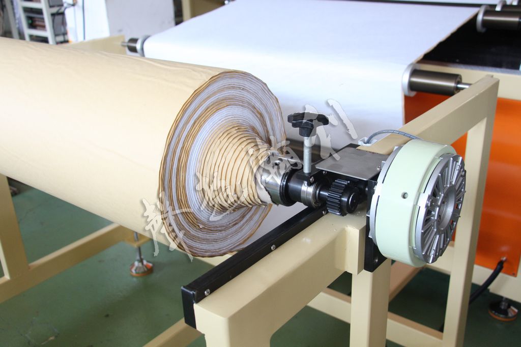 鴻達(dá)全自動分切機(jī)